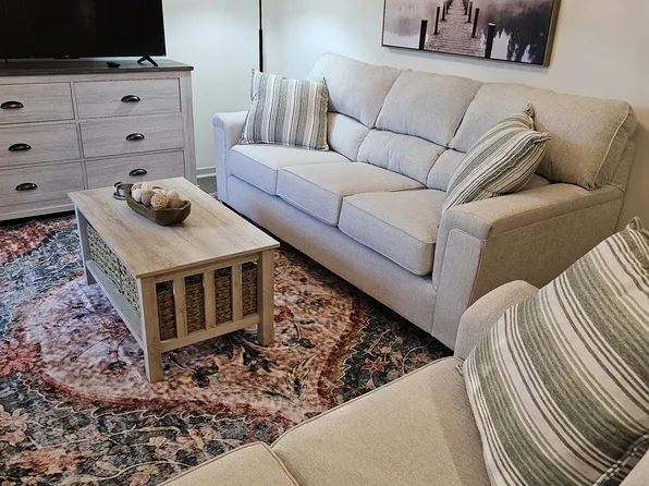 1257 Louisville St, Starkville, MS