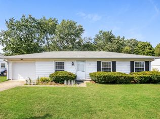 631 Holiday Dr, Fortville, IN 46040