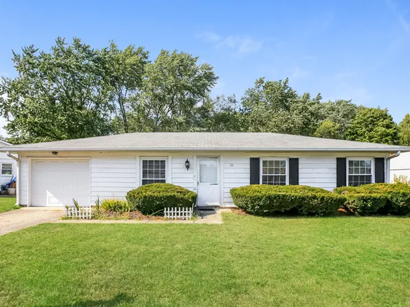 631 Holiday Dr, Fortville, IN 46040