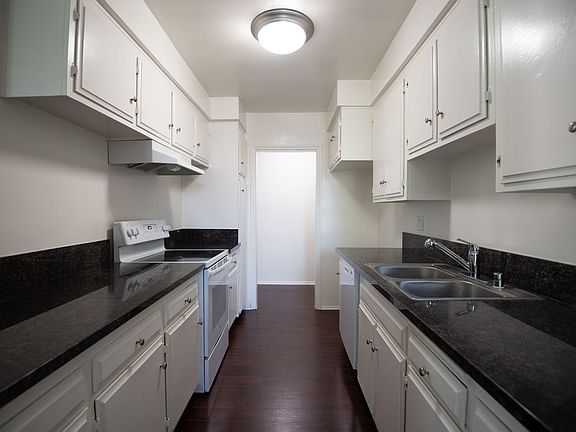 5th image of 5036 Coldwater Canyon Ave APT 301