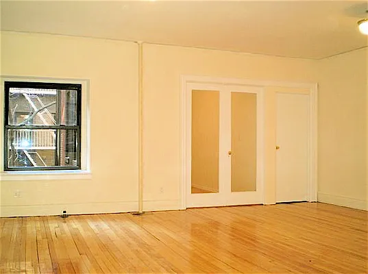 Rented by City Connections Realty | media 15