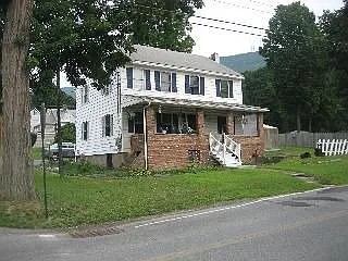 4 Howland Ave photo 1