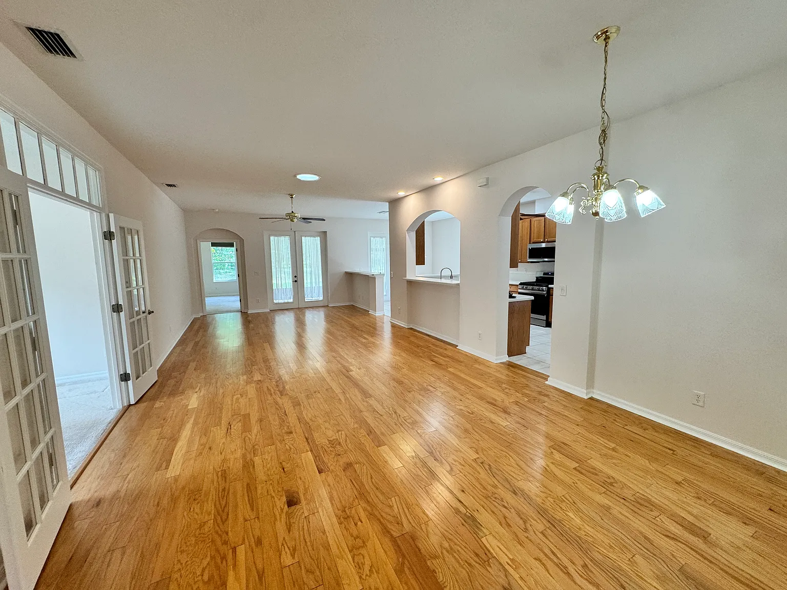Nice 2 Beds 2 Baths in Royal Highlands in Leesburg — Photo 4