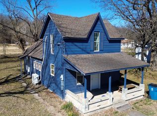 503 Peoria St, Seneca, MO 64865