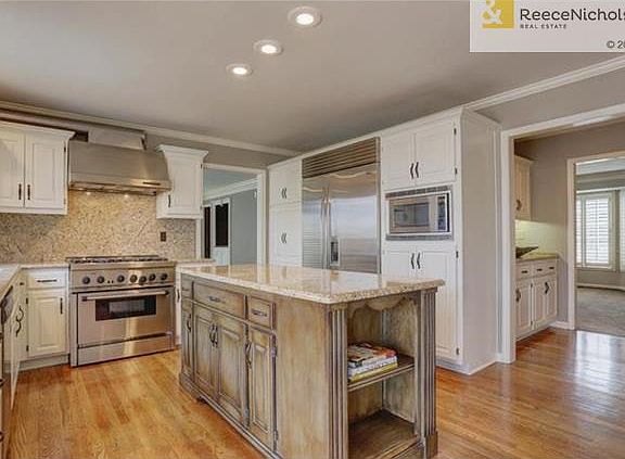 Newly painted kitchen cabinets and walls!
