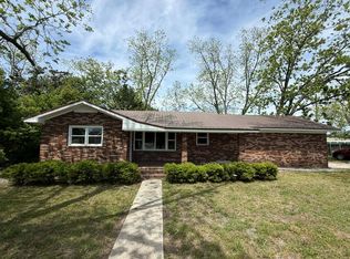 813 W 12th St, Alma, GA 31510