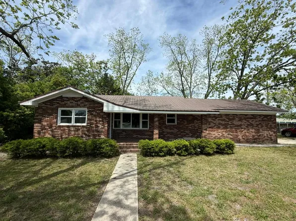 813 W 12th St, Alma, GA 31510