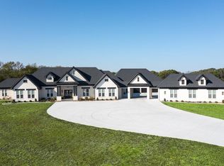 23054 McLouth Rd, Tonganoxie, KS 66086