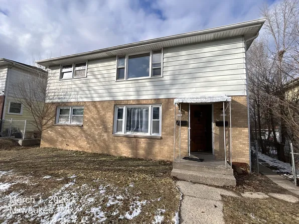 8000 W Villard Ave #8002, Milwaukee, WI 53218