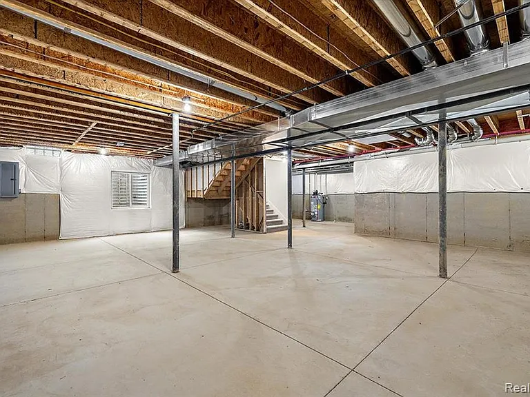 2921 Walsh Dr — Photo 48