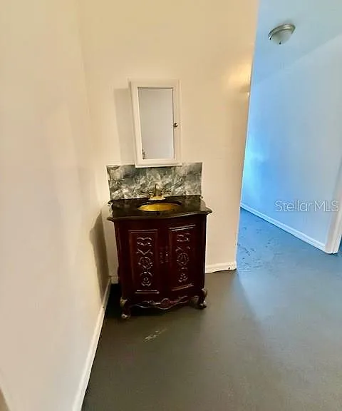 4 Sunshine Blvd — Photo 27