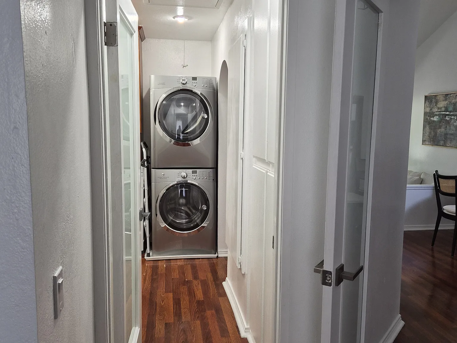 2 bed, 919 sqft, $2,500 — Photo 4