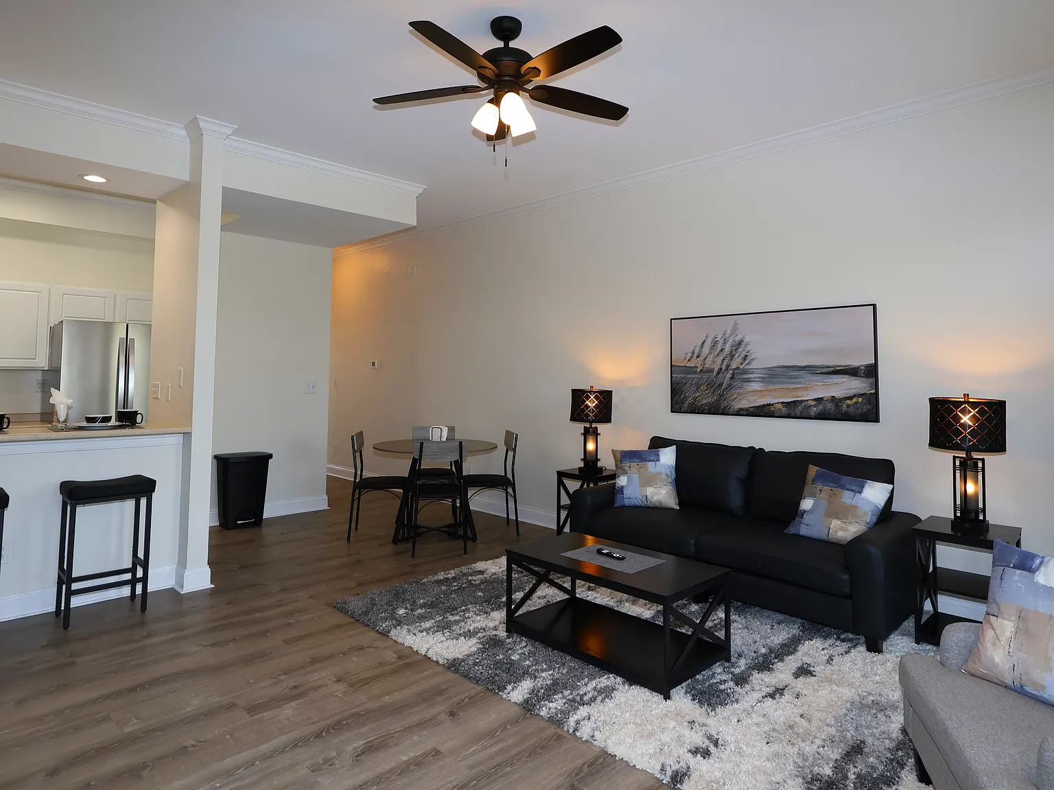 2 bed, 1371 sqft, $2,575 — Photo 3