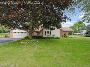 3484 Taggett Lake Dr, Highland, MI