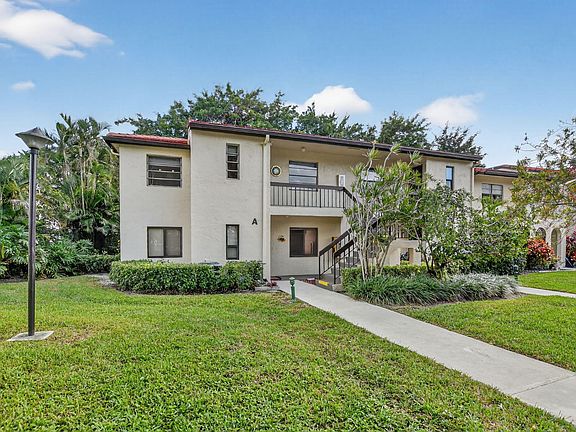 2nd image of 8310 Casa Del Lago #1b