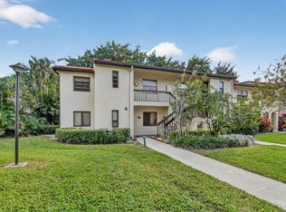 8310 Casa Del Lago #B, Boca Raton, FL 33433