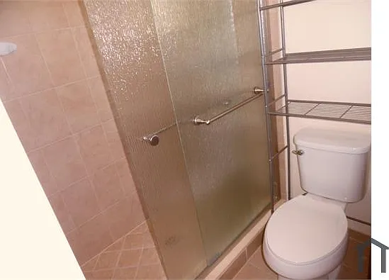 142 SE 28th Ter #12 — Photo 11