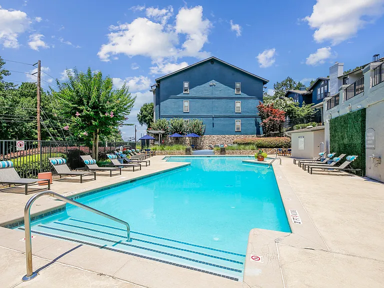 Aventura Dunwoody — Photo 13