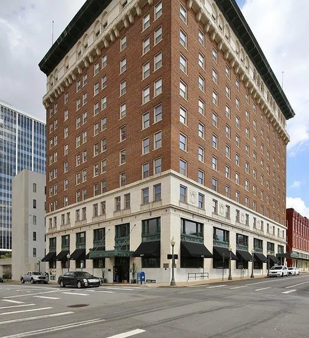 Lafayette Building 7A — Photo 1