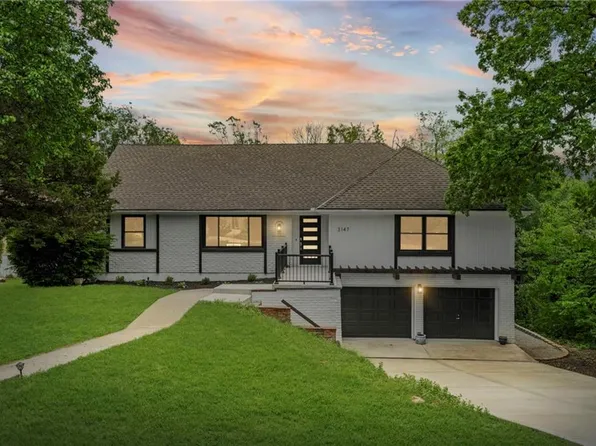3147 Black Swan Dr, Shawnee, KS 66216