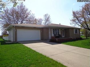 419 S James St, Dover, OH 44622