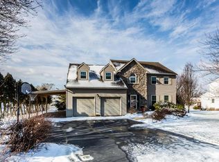64 N Maple Ave, Leola, PA