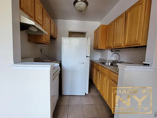 Rented by Made In NY Realty | media 16