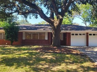 1902 Amy Dr, Baytown, TX 77520