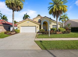 955 NW 202nd Ave, Pembroke Pines, FL 33029