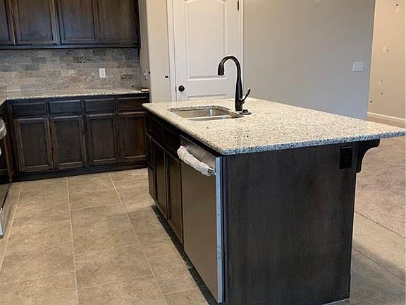 4th image of 3811 Mistwood Pl
