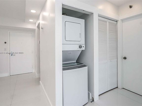 4th image of 3300 NE 192nd St APT 1214