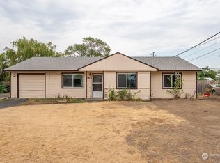 1216 Arlington Dr, Moses Lake, WA 98837