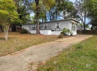 1608 Martinez Dr, Lillian, AL 36549