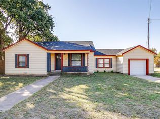 229 W 3rd St, Springtown, TX 76082