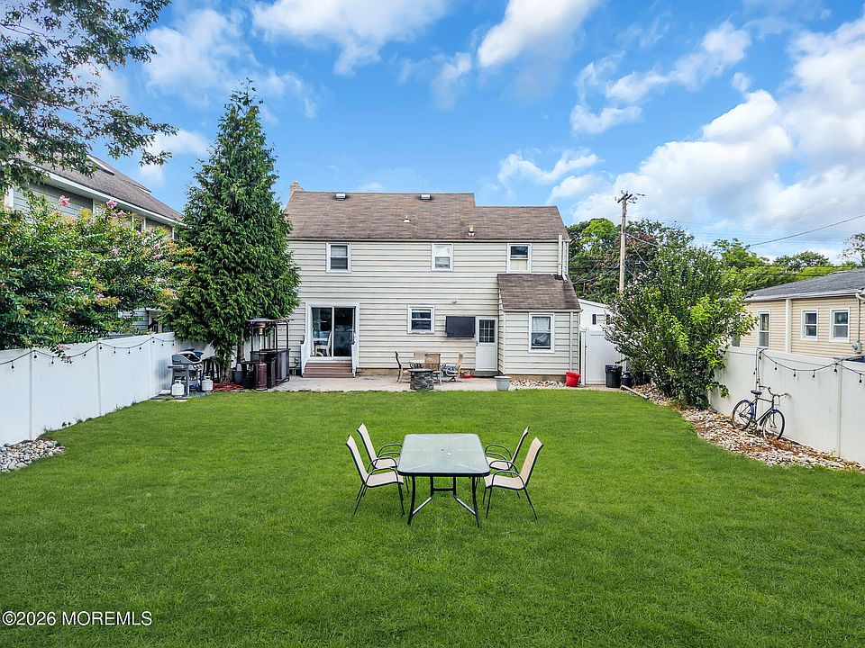 1st image of 806 Trenton Avenue