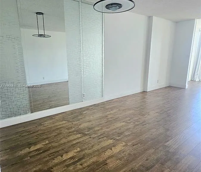 1000 Parkview Dr #605 — Photo 6