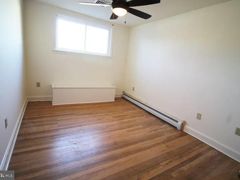 1217 Georgetown Rd — Photo 5