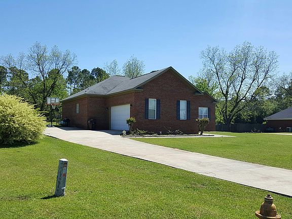 3rd image of 192 Ambleside Dr