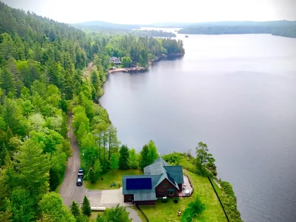 273 N Basin Dr, Negaunee, MI 49866