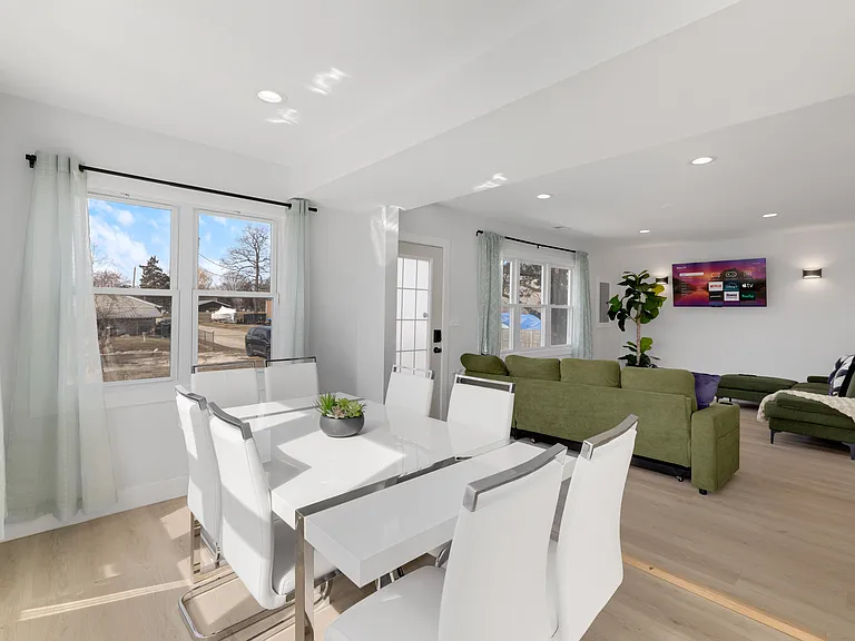 26415 W Beach St — Photo 8