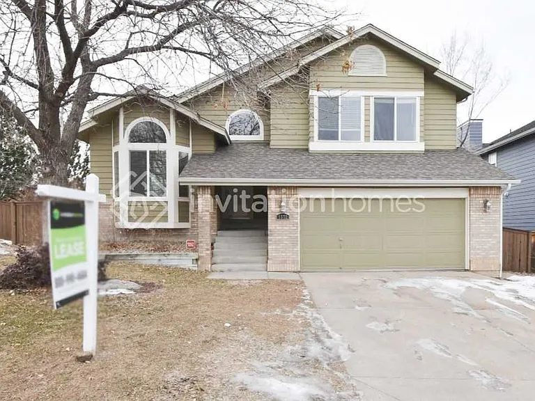 1572 Beacon Hill Dr — Photo 1