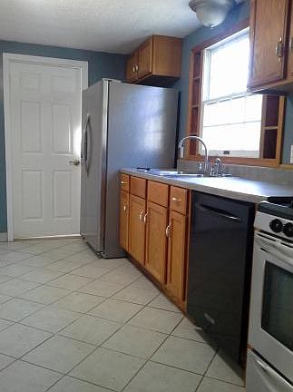 3rd image of 2007 Rexford St