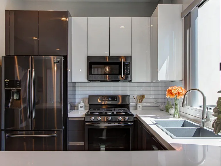 330 Salem St #304 — Photo 3