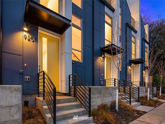 4th image of 925 E 10th Avenue E