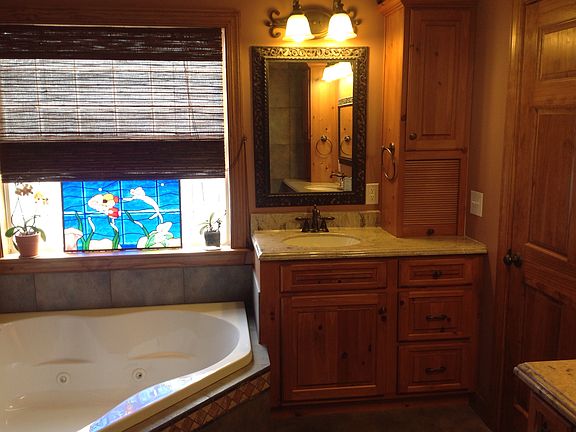 Corner Kohler whirlpool tub