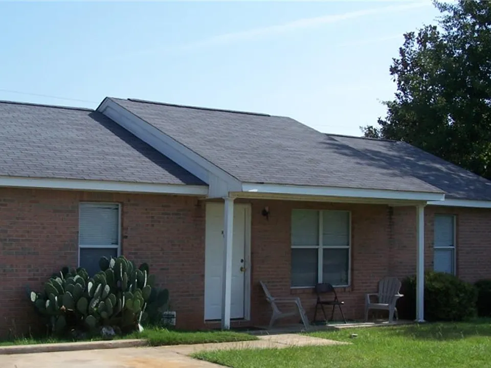 805 Faulk Ln