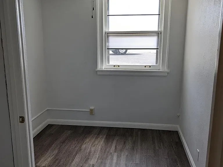 256 E Sarnia St #6 — Photo 13