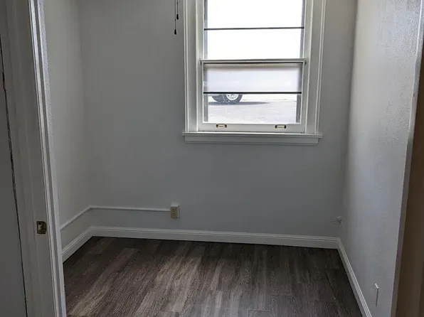 256 E Sarnia St APT 6, Winona, MN 55987