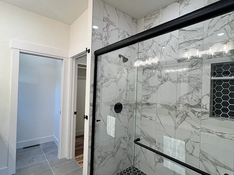 1702 E Metler Ln — Photo 23