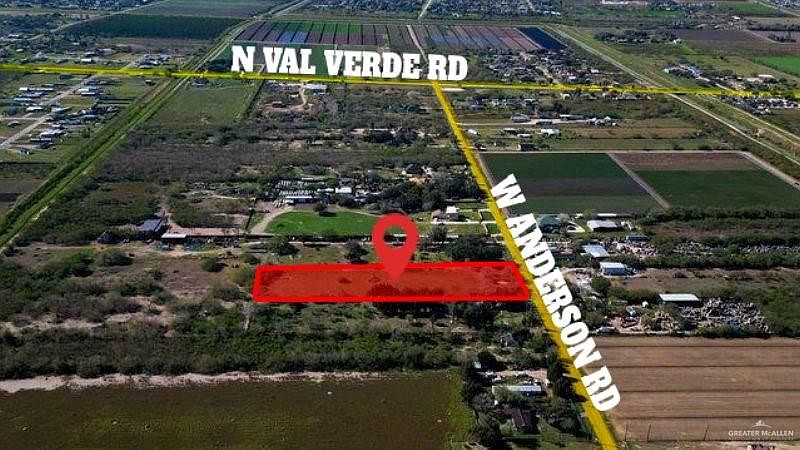 2nd image of 421 W Anderson Rd